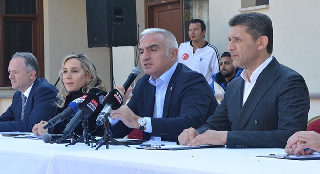 Bakan Ersoy: Antalya rekor kırmaya devam edecek