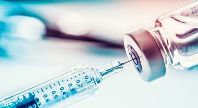 Bakan Koca: Aşı randevularında yaş sınırı 25 e indi