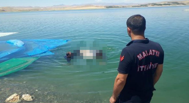 Baraj gölüne giren 2 arkadaş boğuldu