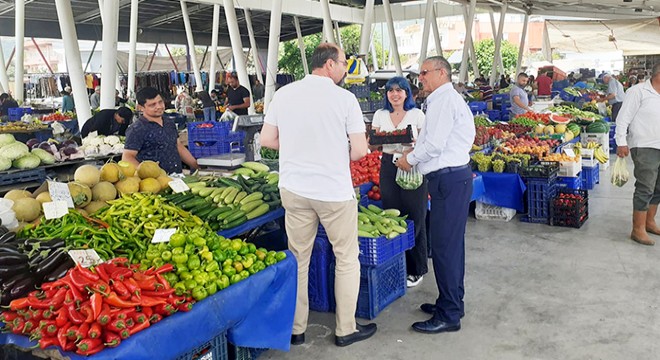 Başkan Topaloğlu, Kuzdere pazarında