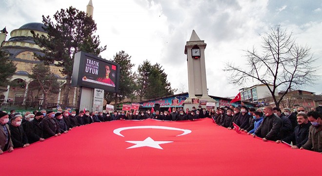 Bingöl de dev Türk bayrağıyla teröre tepki