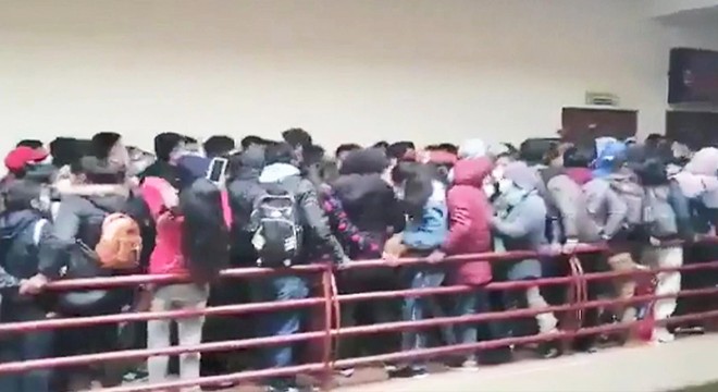 Bolivya da korkuluk faciası: 7 öğrenci hayatını kaybetti