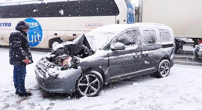 Bolu da kar kazası: 24 araç birbirine girdi