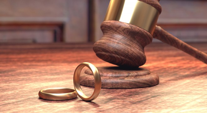 Boşanma davasında kocanın ev işleri için 55 bin TL lik tazminat ödemesi