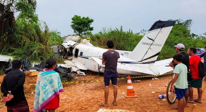 Brezilya da uçak kazası: 12 ölü