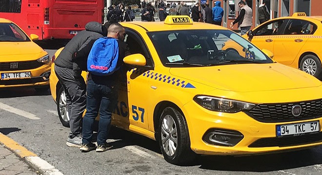 Bu kez turistler taksicilerle pazarlık yaptı