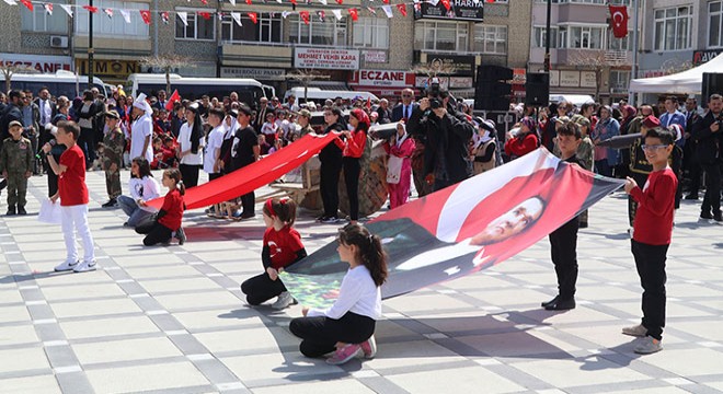Burdur da 23 Nisan kutlaması