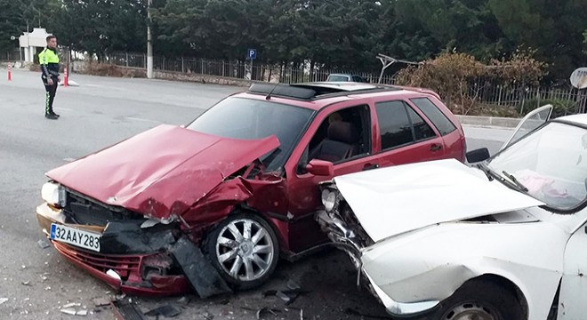 Burdur da kaza: 3 yaralı