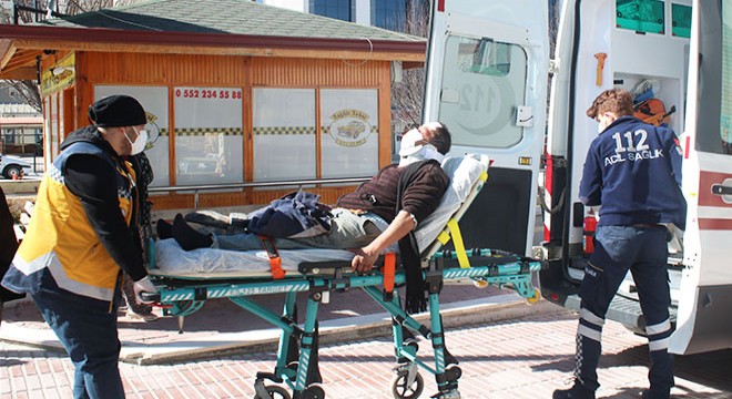 Burdur da trafik kazası: 4 yaralı