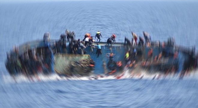 Çeşme açıklarında tekne battı; 5 kaçak göçmen öldü
