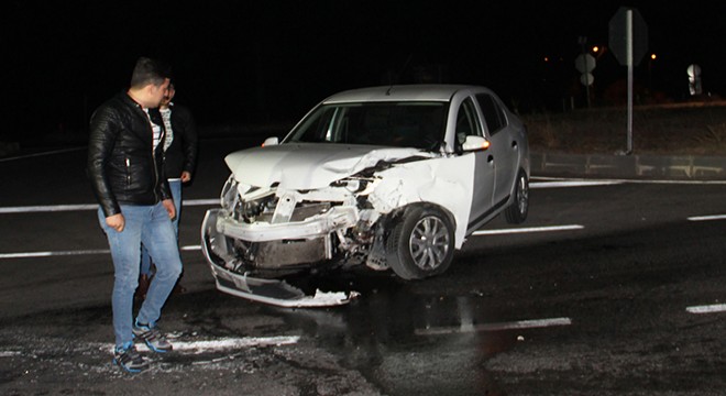 Dinar da kaza: 3 yaralı