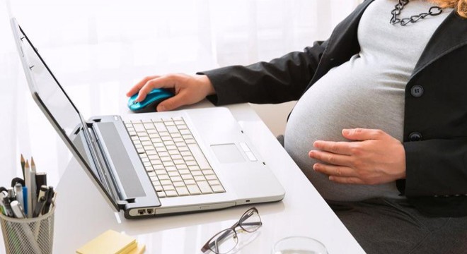 Doğum sonrası dönemde kadınların yüzde 56'sı işten ayrılıyor
