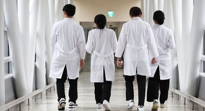 Doktorlar greve gitti: Ameliyatlar ertelendi