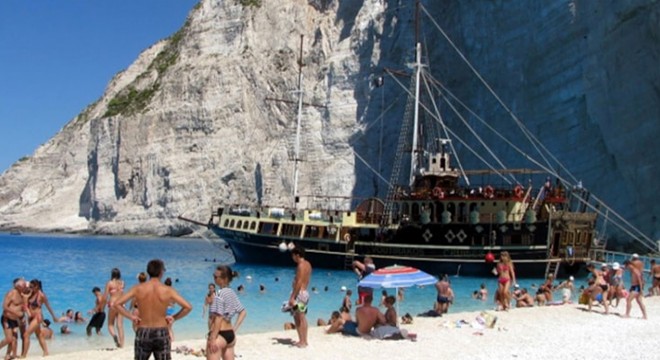 Dünyaca ünlü plaja giriş yasaklandı