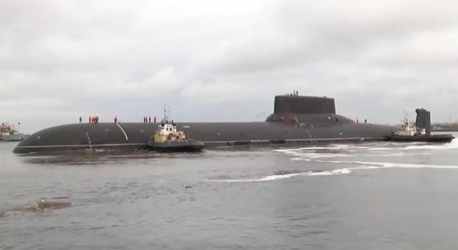 Dünyanın en büyük Rus denizaltısı emekliye ayrılıyor