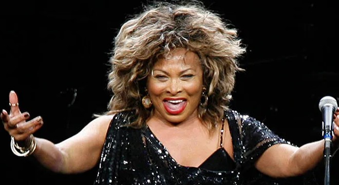 Efsane şarkıcı Tina Turner hayatını kaybetti!