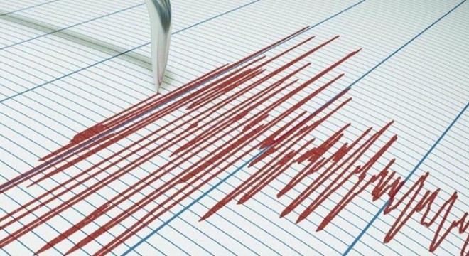 Ege Denizi nde 4.2 büyüklüğünde deprem