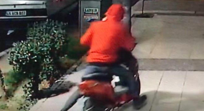Elektrikli bisiklet hırsızlığı kamerada