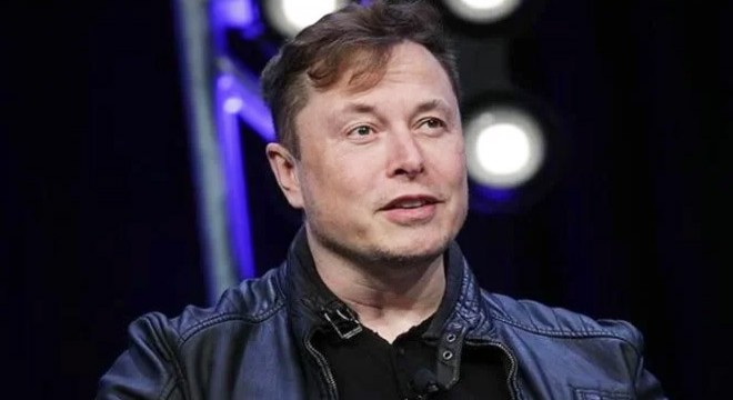 Elon Musk 3,95 milyar dolarlık Tesla hissesi sattı