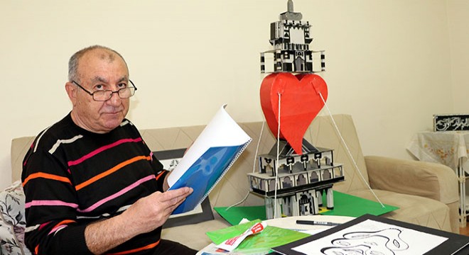 Emekli öğretmen salgında resim ve kartondan kule yapıyor