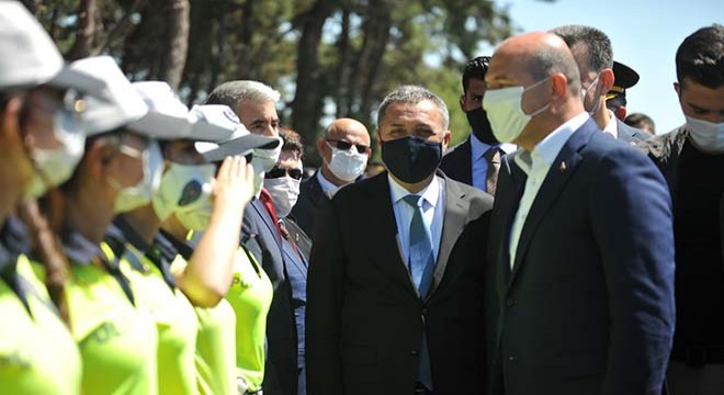 Emniyet müdüründen 4 polise maske cezası