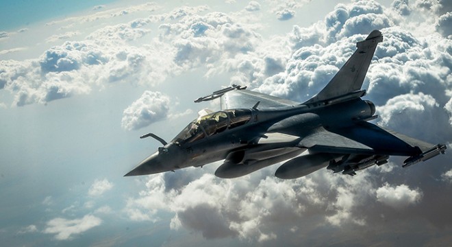 Endonezya, Fransa’da 42 Rafale savaş uçağı sipariş etti