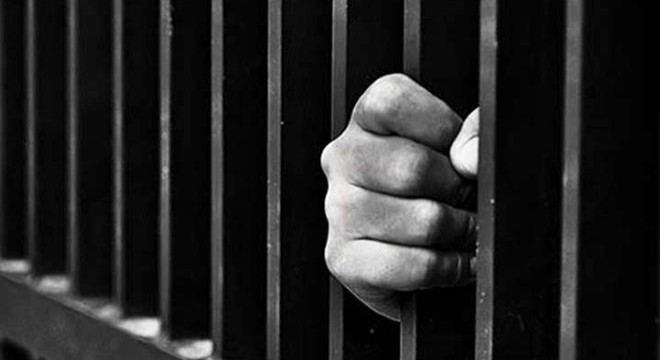 Endonezya’da 258 mahkum hapisten kaçtı