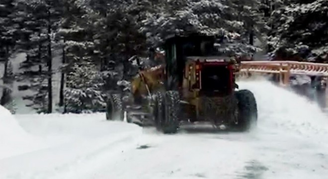 Erzincan’da 49 köy yolu kardan kapandı
