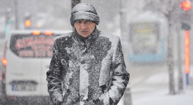 Erzurum ve Ardahan da kar yağışı