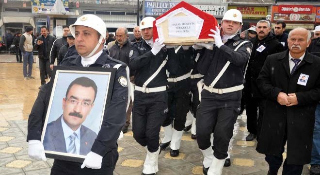 Eski milletvekili Türkoğlu, son yolculuğuna uğurlandı