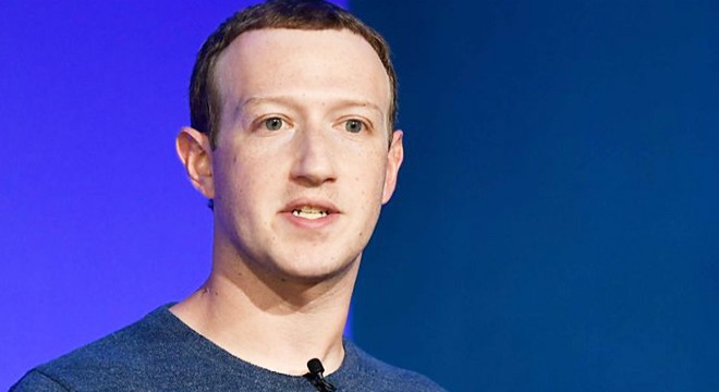 Facebook patronu Zuckerberg ‘senti bilyoner’ kulübüne girdi