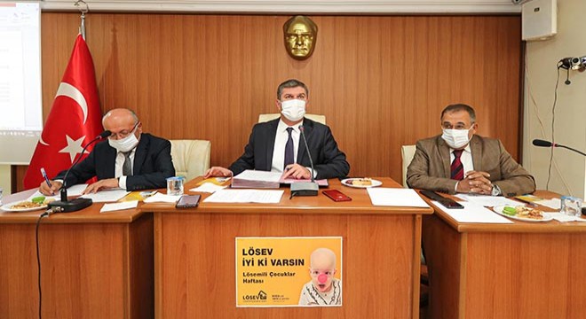Farkındalık için mecliste maske taktılar