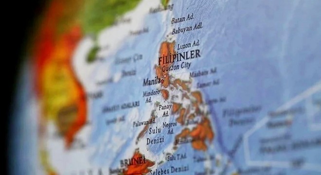 Filipinler de önce sel sonra toprak kayması: 16 ölü