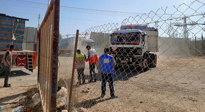 Filistin Kızılayı, insani yardım yüklü 93 kamyonu daha teslim aldı