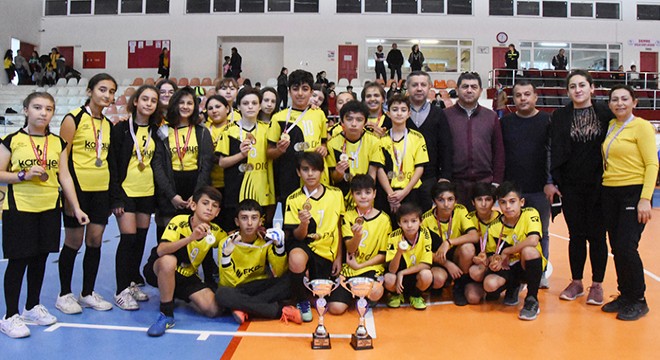 Futsalın şampiyonları Atatürk ve 80. Yıl Cumhuriyet