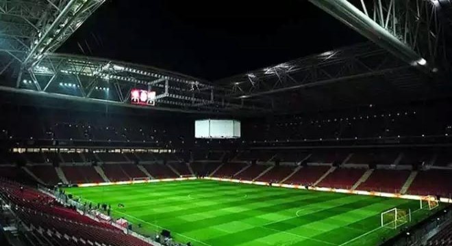 Galatasaray a yeni tribünler geliyor