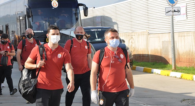 Galatasaray kafilesi Gazipaşa’ya geldi