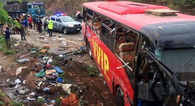 Gana’da iki otobüs çarpıştı: 50 ölü