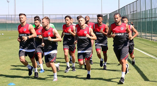 Gaziantep FK, sezonu Afyonkarahisar da açtı
