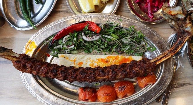 Gaziantep in yeni lezzeti; kemikte kıyma kebabı