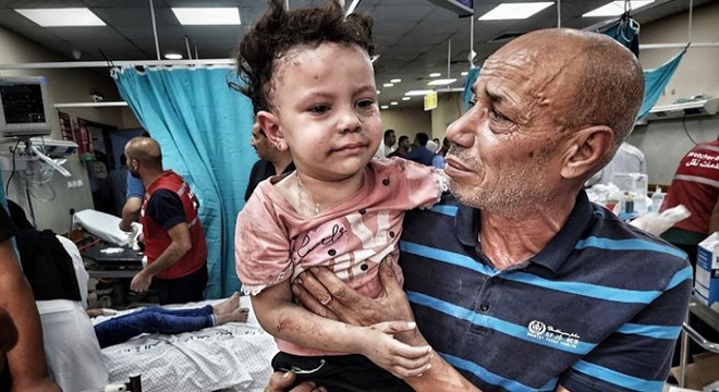 Gazze de yaralanan çocuklar objektiflere böyle yansıdı