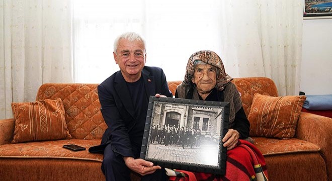 Geyikçi den 1919 doğumlu  Cumhuriyet Anne ye Antalya da ziyaret