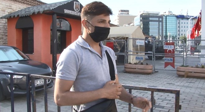 Gezi Parkı nda gasp etti, Taksim Metro Durağı nda yakalandı