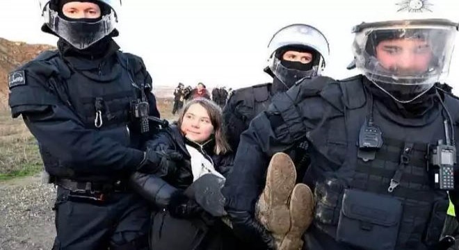 Greta Thunberg Almanya da gözaltına alındı