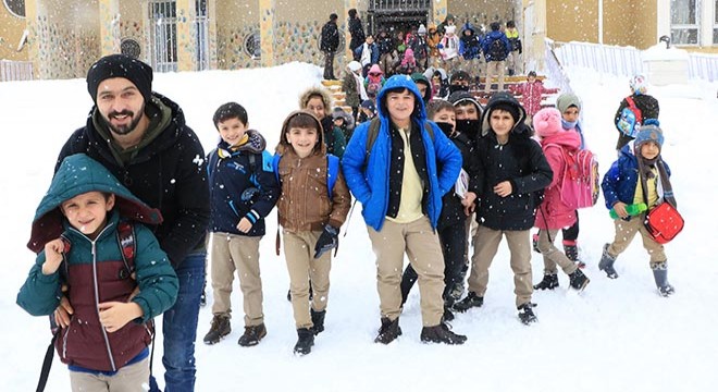 Hakkari ve Yüksekova da okullara kar tatili