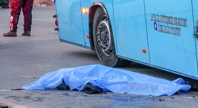 Halk otobüsünün çarptığı Eren in cenazesi morgdan alındı