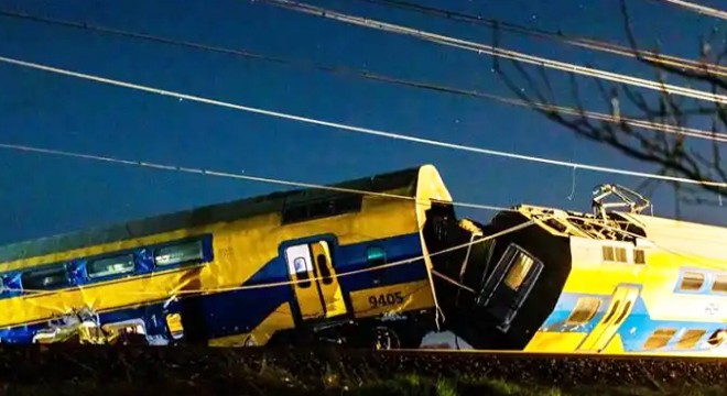 Hollanda da tren kazası: Ölü ve yaralılar var