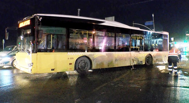 İETT otobüsüyle minibüs çarpıştı; 14 yaralı