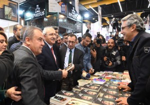 Kılıçdaroğlu, Konyaaltı Kitap Fuarı nda