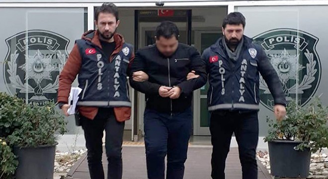 İki kuyumcudan ziynet eşyası çalan Suriyeli tutuklandı